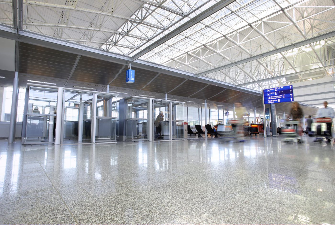 Rookcabine installatie bij Frankfurt Airport.